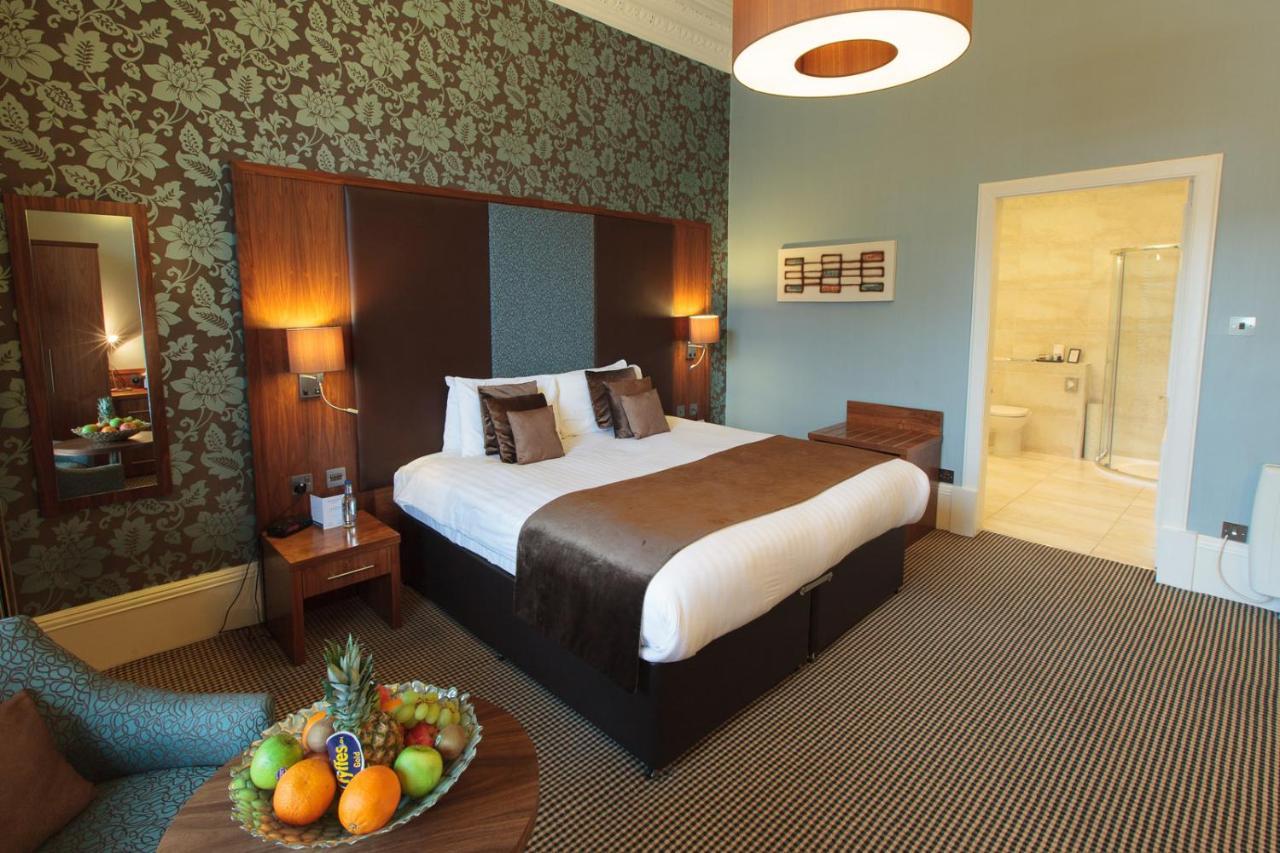 The Roseate Edinburgh - Small Luxury Hotels Of The World Exteriér fotografie A bedroom at the hotel
