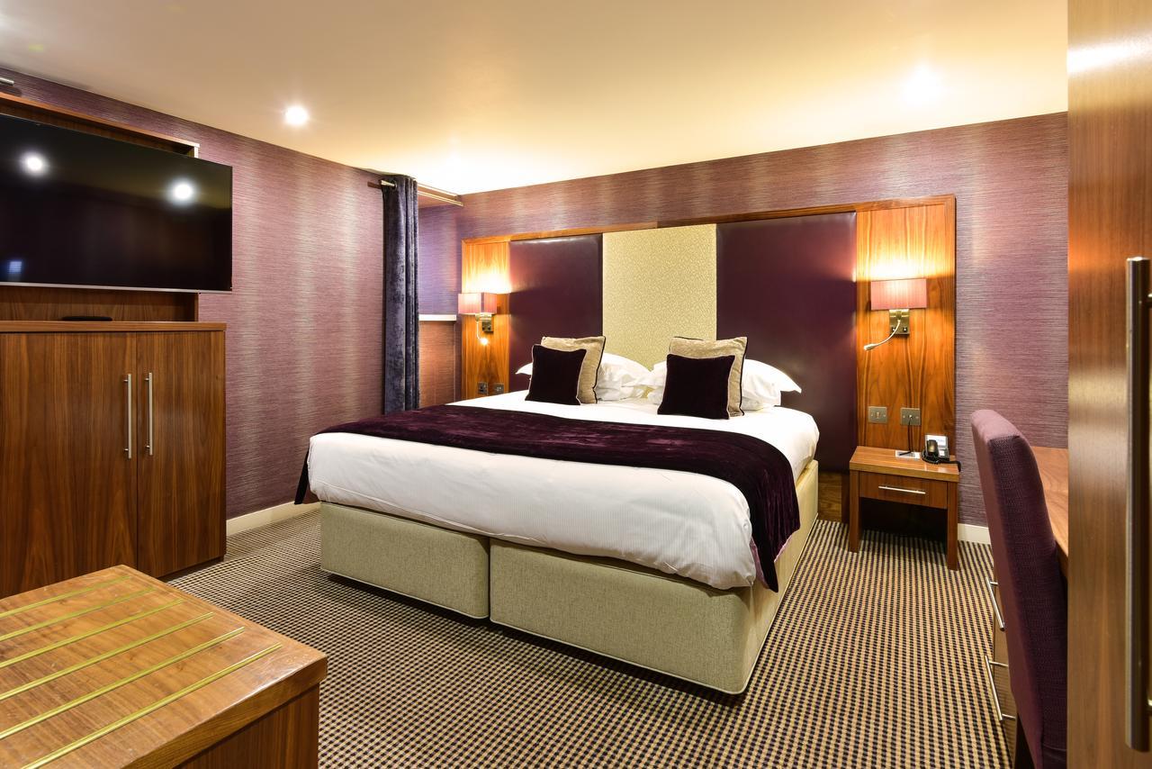 The Roseate Edinburgh - Small Luxury Hotels Of The World Exteriér fotografie A Premier Inn bedroom